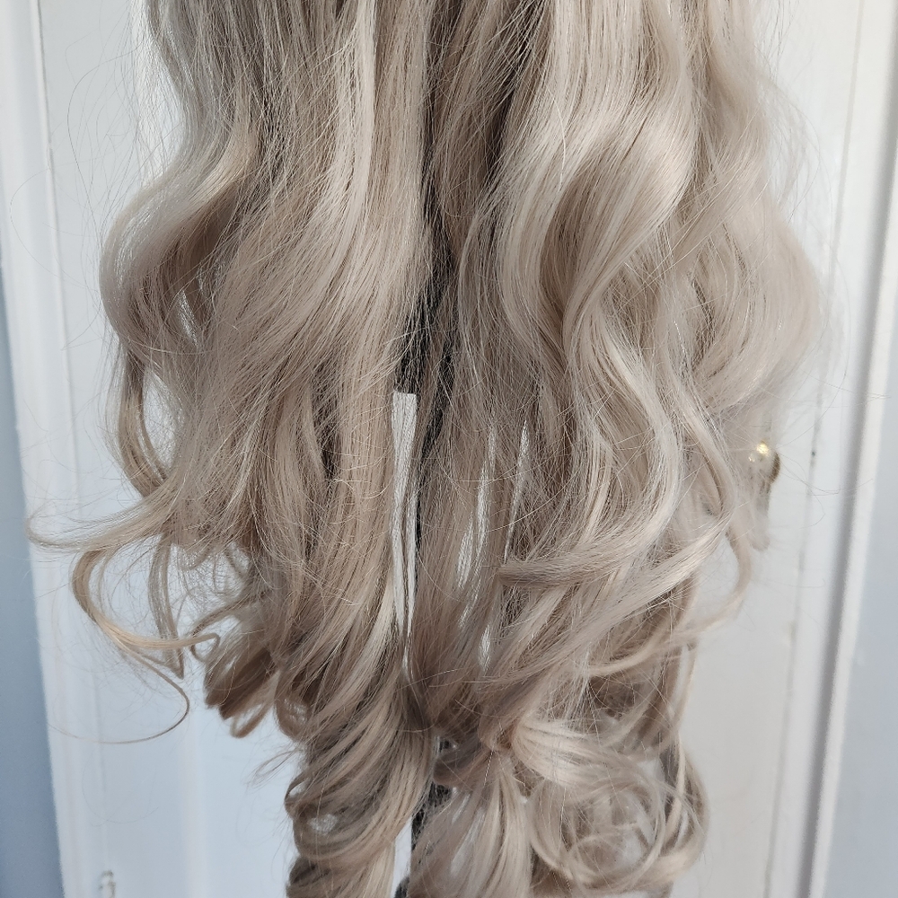 Donalovehair Front Lace Silver Grey Wavy Curled Long Hair Synthetic 26" Wig - Picture 8 of 16